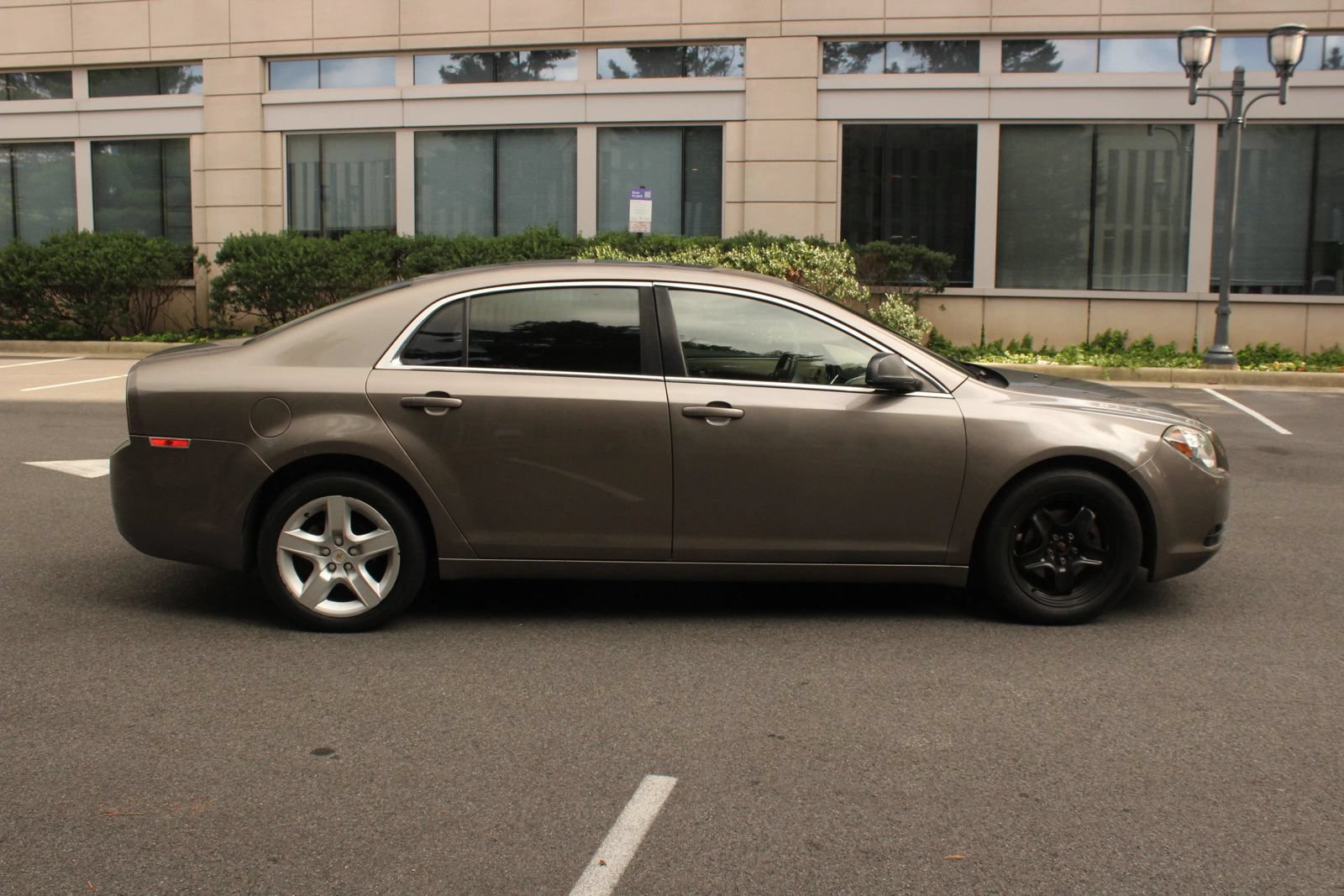 Used 2012 Chevrolet Malibu LS FWD image 6