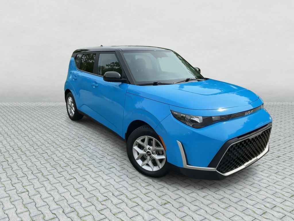 Used 2024 Kia Soul S FWD image 2