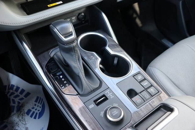 Used 2023 Toyota Highlander L image 28