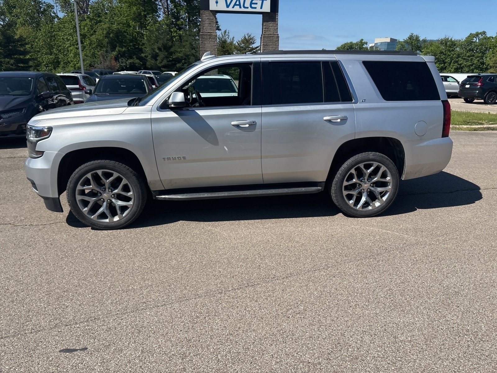 Used 2018 Chevrolet Tahoe LT AWD/4WD image 2