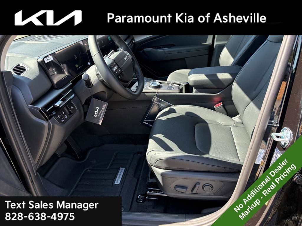 New 2026 Kia Sportage EX image 18