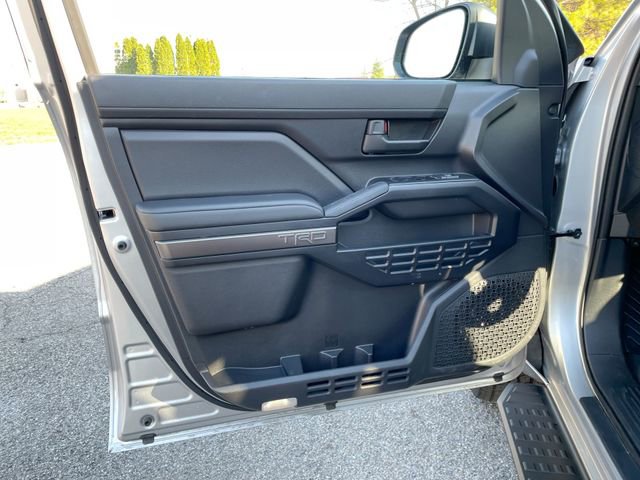 Used 2025 Toyota 4Runner TRD Off-Road AWD/4WD image 9