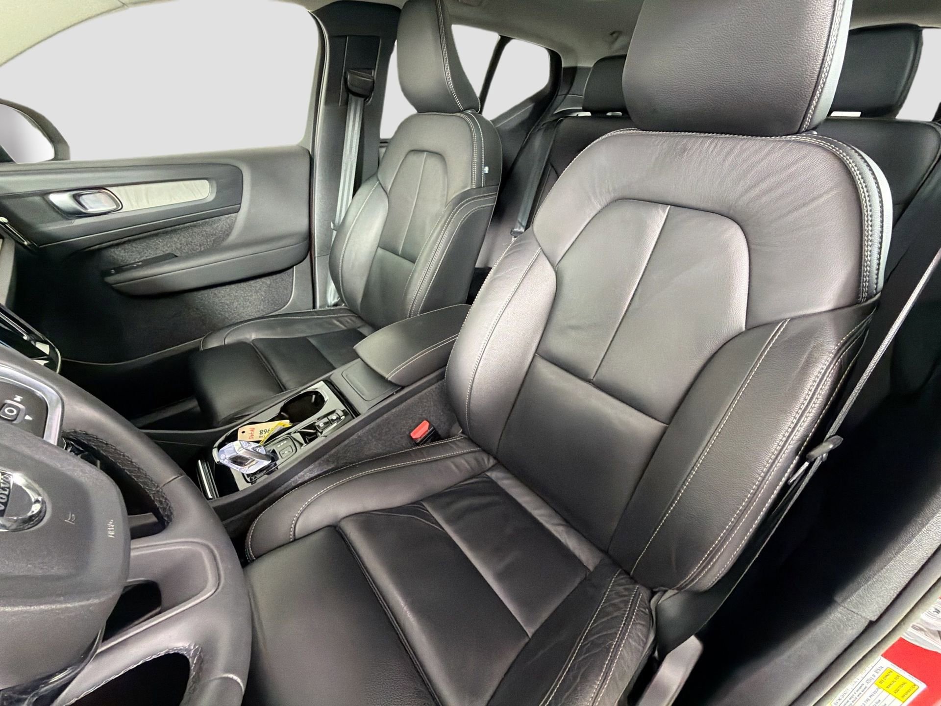 Certified 2023 Volvo XC40 B4 Plus w/ Driver Assist Package image 21