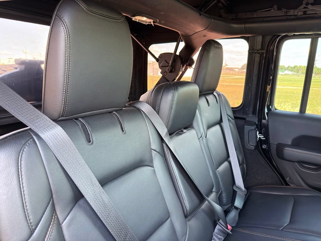 Used 2023 Jeep Wrangler Unlimited Rubicon 392 w/ Xtreme Recon 35" Tire Package AWD/4WD image 36