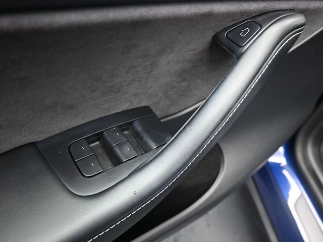 Used 2023 Tesla Model Y Long Range AWD/4WD image 13