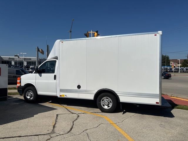 New 2025 Chevrolet Express 3500 w/ Power Convenience Package image 3