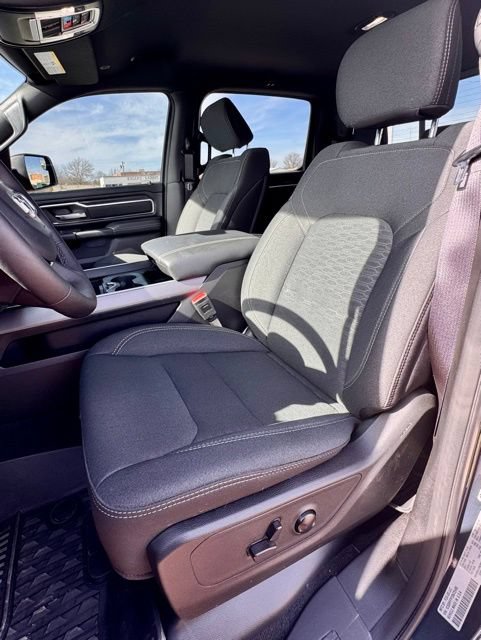 Used 2025 RAM 1500 Big Horn AWD/4WD image 11