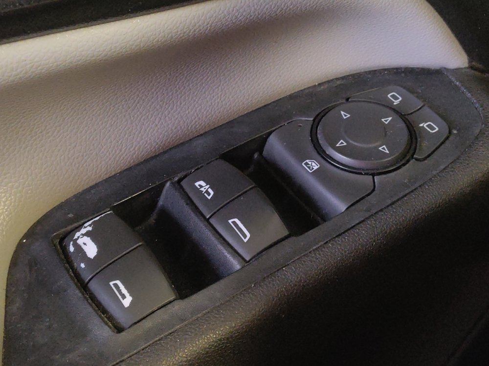 Used 2019 Chevrolet Equinox LS AWD/4WD image 27