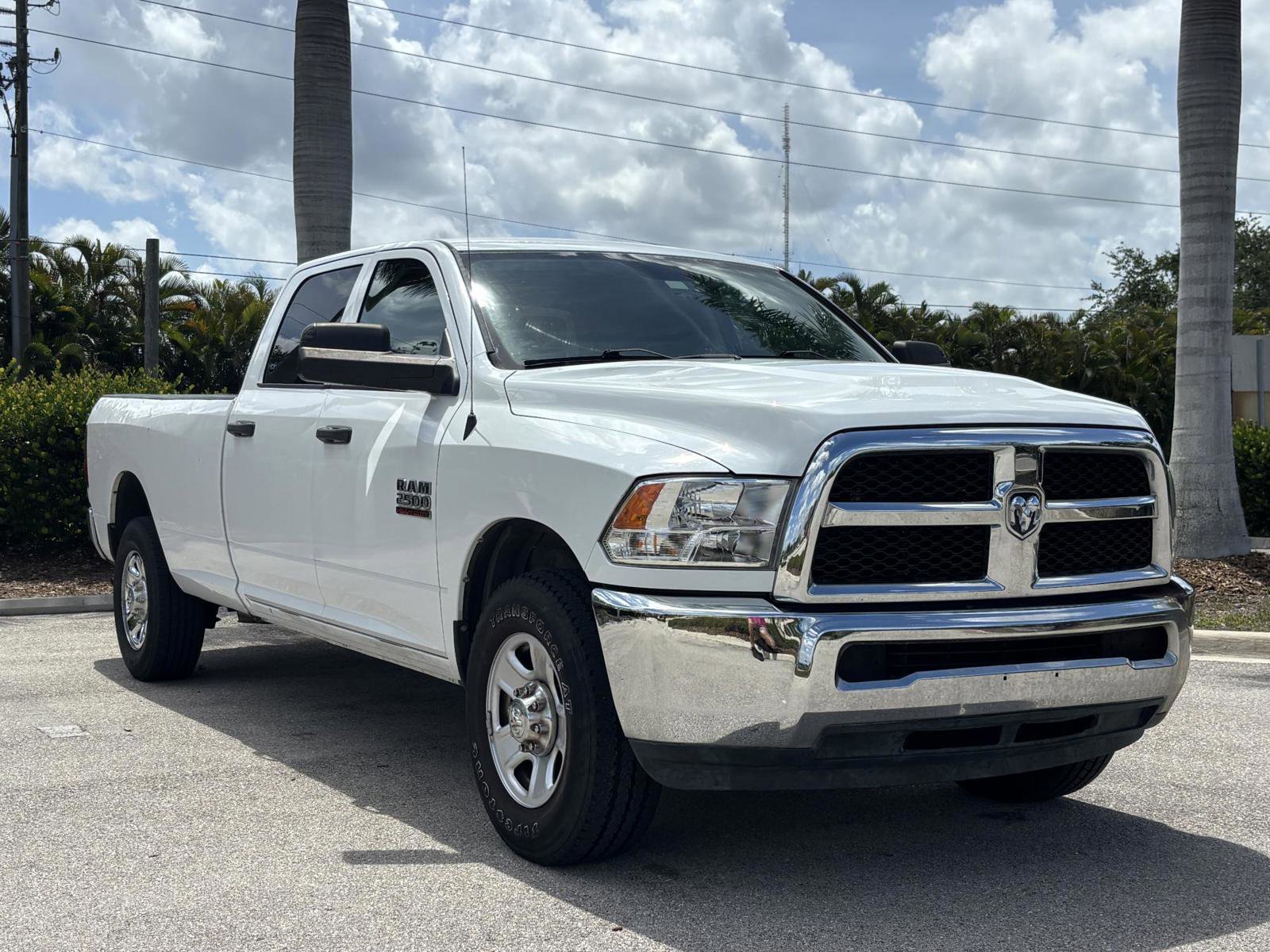 Used 2017 RAM 2500 Tradesman w/ Chrome Appearance Group RWD image 4