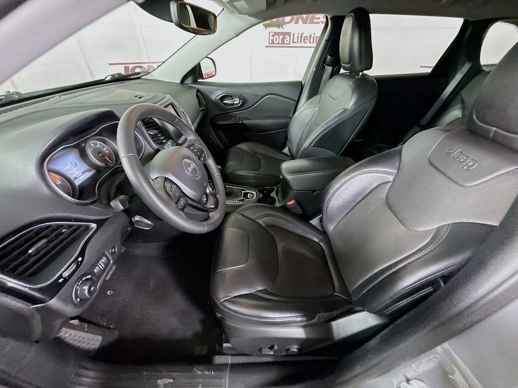 Used 2023 Jeep Cherokee Altitude Lux image 25