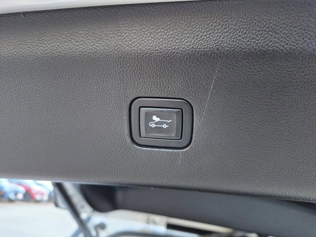 Certified 2021 Buick Enclave Avenir w/ Avenir Technology Package image 10