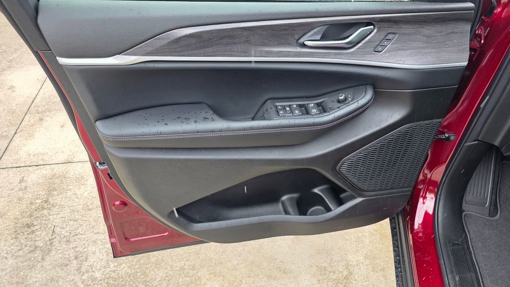 New 2025 Jeep Grand Cherokee L Limited w/ Black Appearance Package image 26