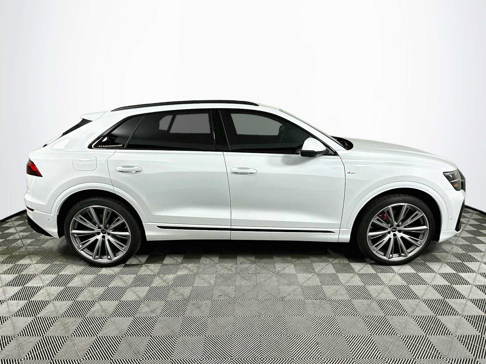New 2027 Audi Q8 Prestige AWD/4WD image 8