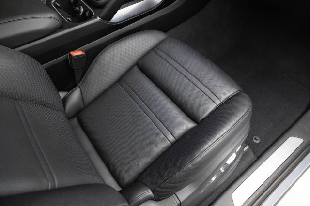 Used 2020 Porsche Cayenne Turbo image 36