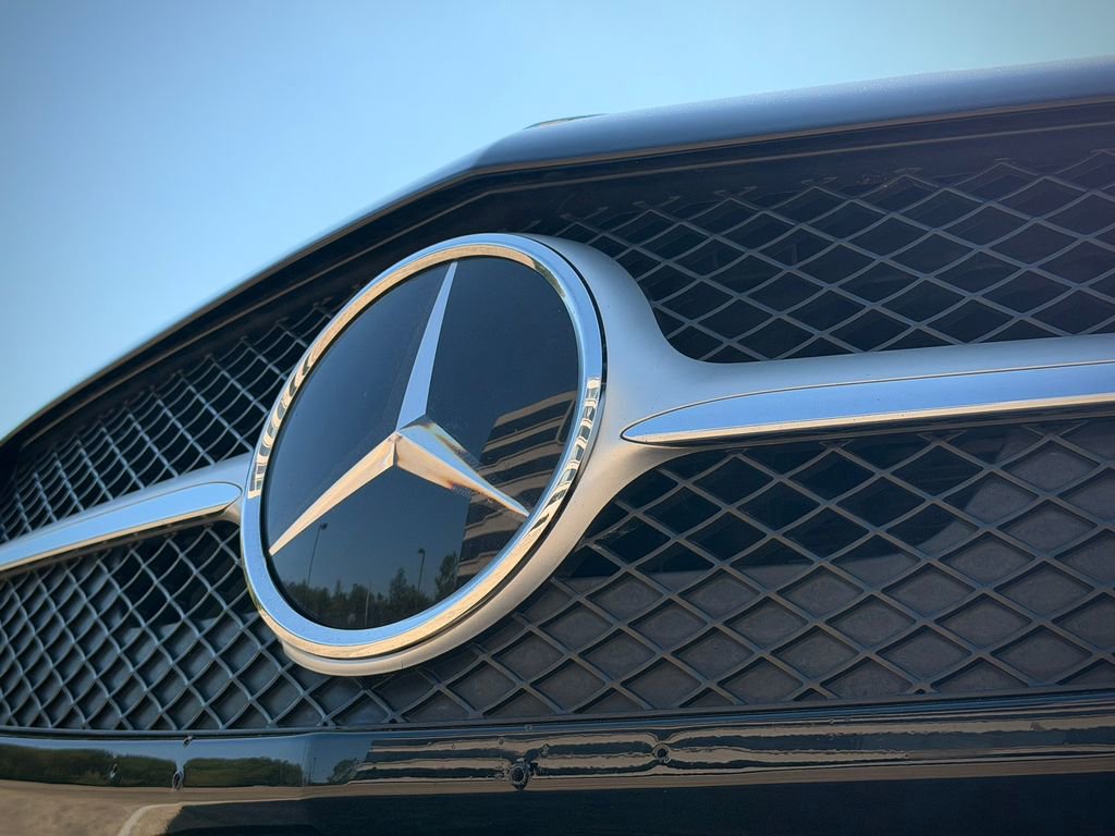 Used 2013 Mercedes-Benz SL 550 image 15