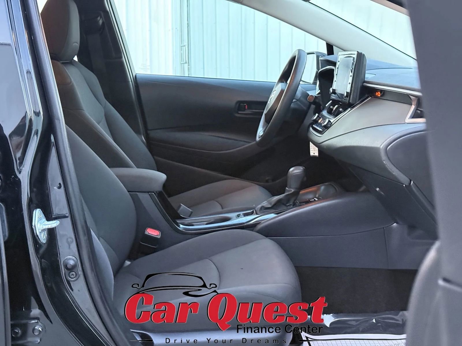 Used 2022 Toyota Corolla LE image 17