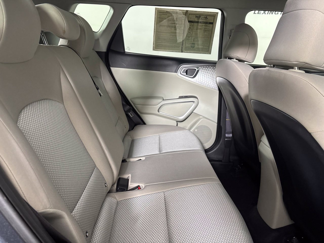 Used 2025 Kia Soul LX FWD image 27