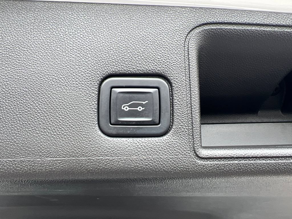 Used 2022 GMC Terrain AT4 w/ LPO, Floor Liner Package image 37