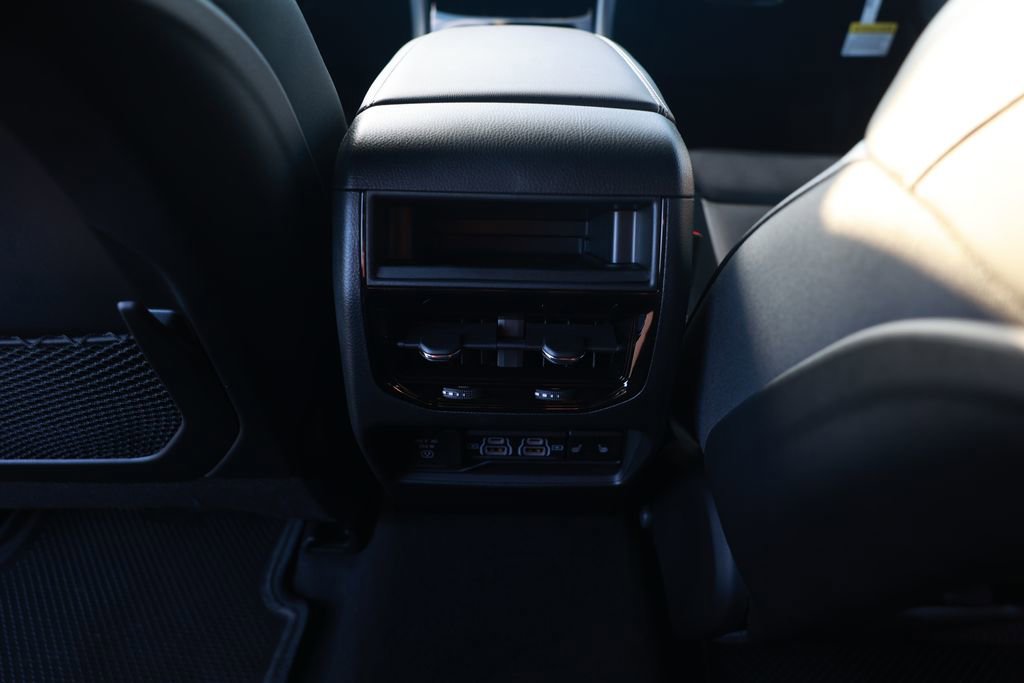 New 2025 Jeep Grand Cherokee Limited image 27