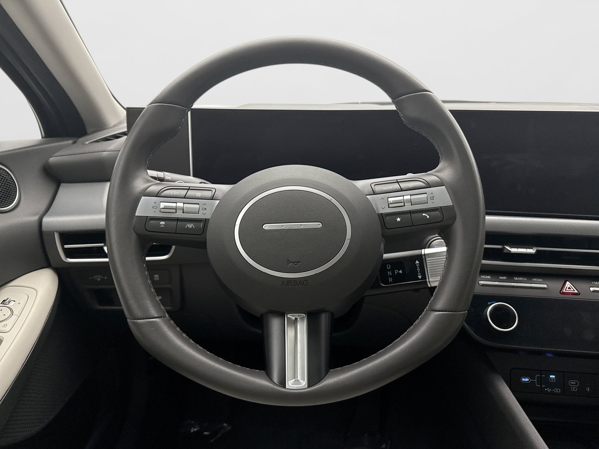 Used 2025 Hyundai Sonata SEL FWD image 12