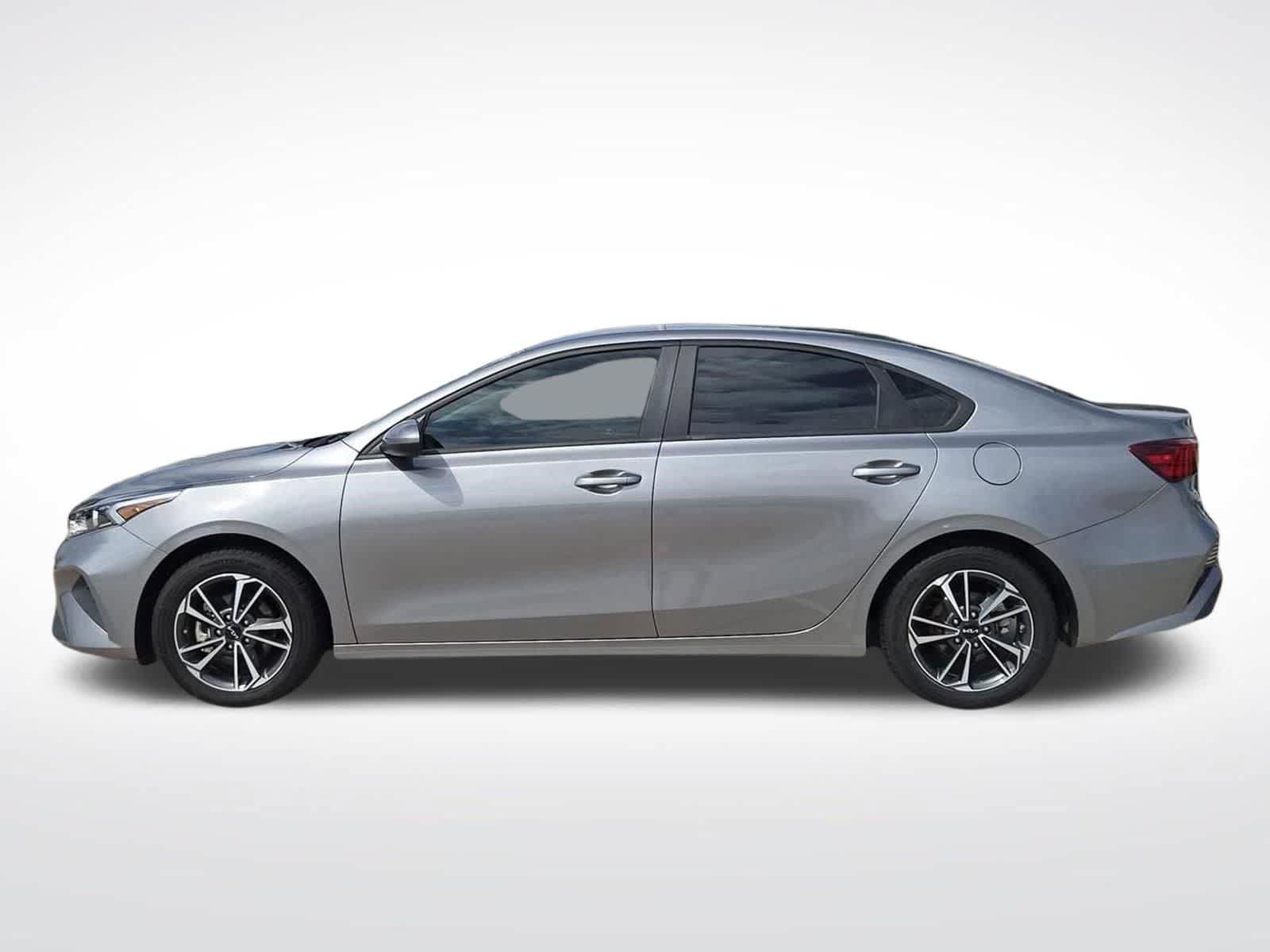 Certified 2023 Kia Forte LXS FWD image 4