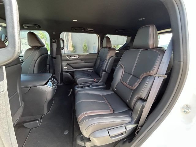 New 2026 Nissan Armada SL w/ Captain's Chari Seat Package AWD/4WD image 45