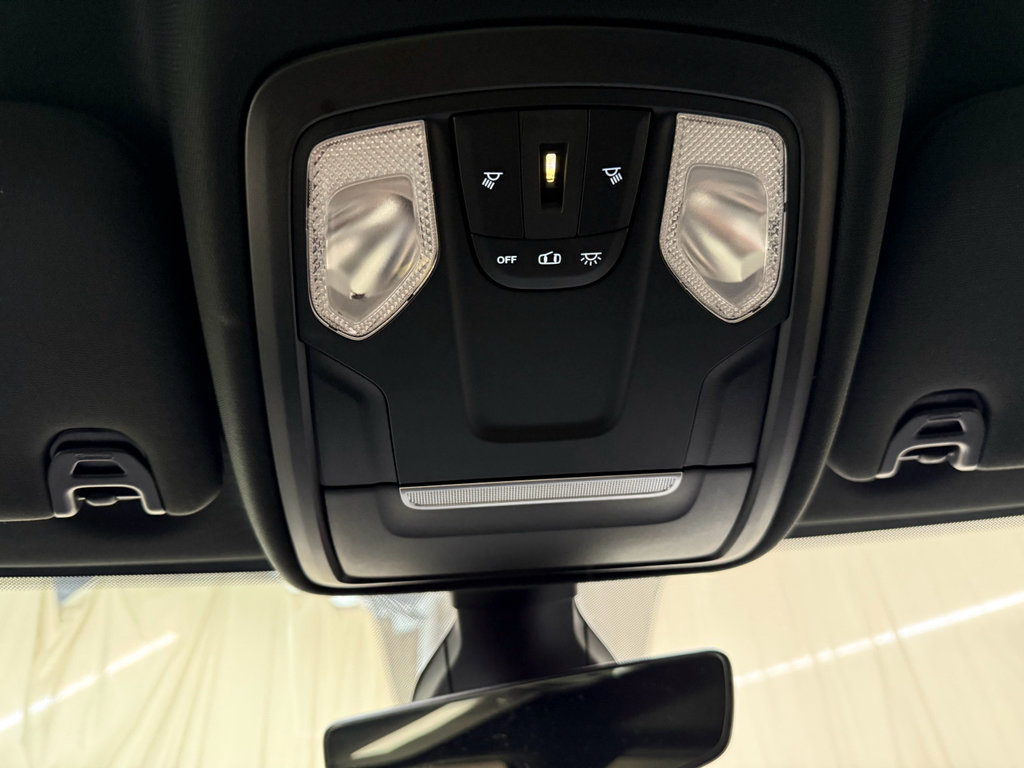 Used 2020 RAM 2500 Big Horn w/ Night Edition AWD/4WD image 34