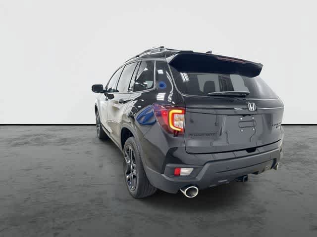 Certified 2025 Honda Passport Black Edition image 2