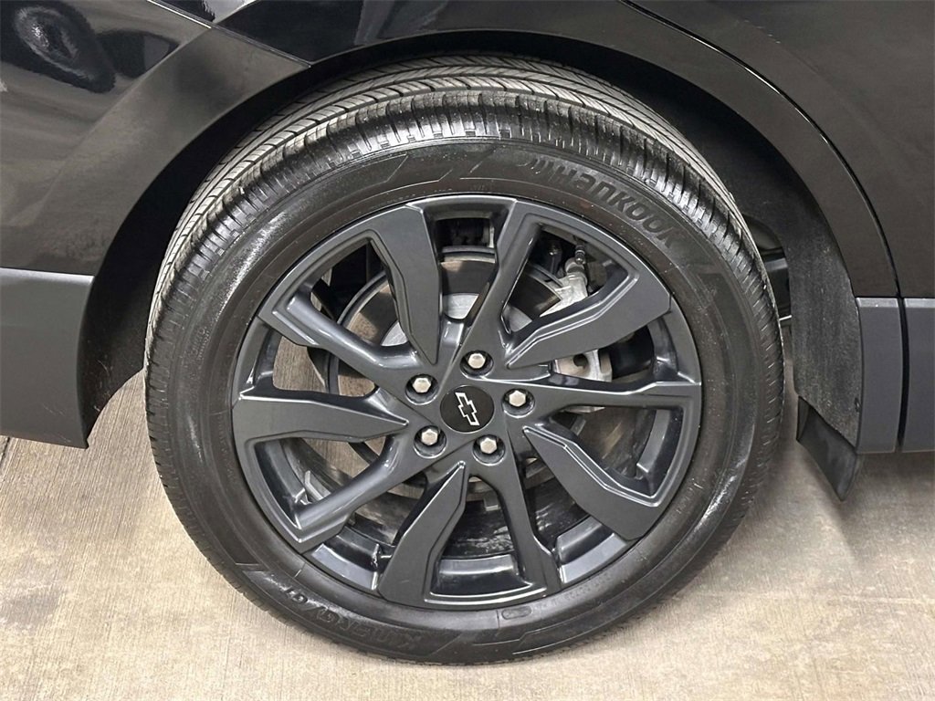 Used 2023 Chevrolet Equinox RS w/ RS Leather Package image 12