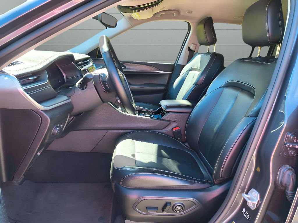 Used 2022 Jeep Grand Cherokee Limited image 18