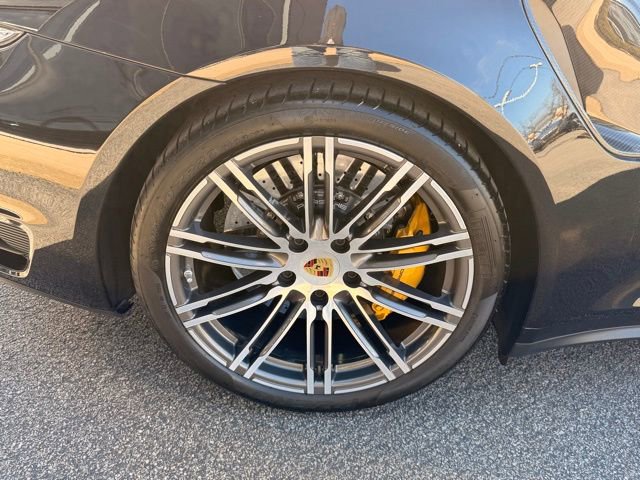 Used 2015 Porsche 911 Turbo S image 40