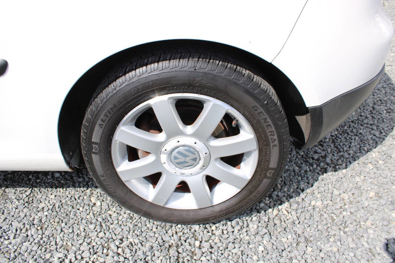 Used 2008 Volkswagen Rabbit S FWD image 22