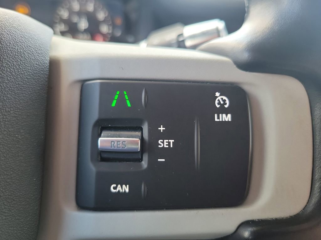 Used 2022 Land Rover Defender 110 SE image 21