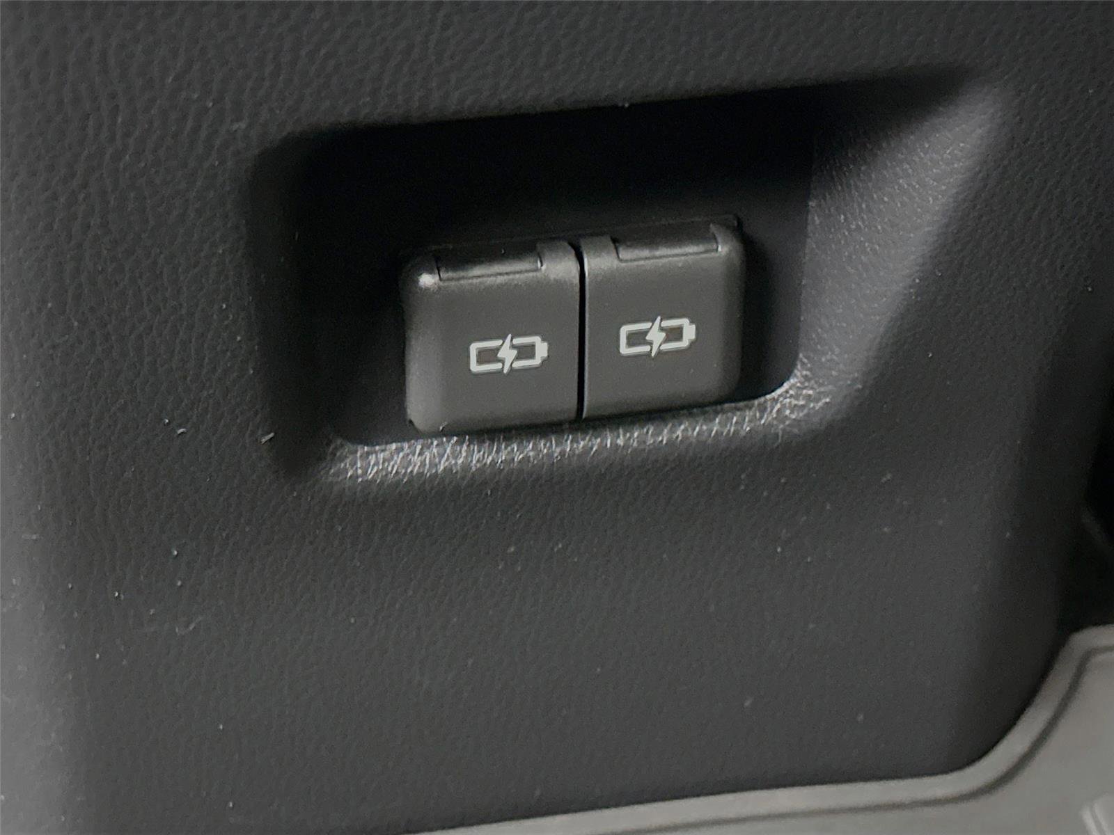 Certified 2025 Toyota RAV4 XLE image 23