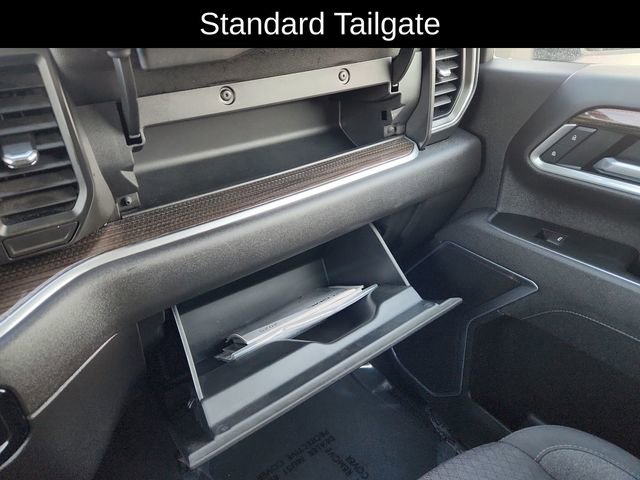 Used 2025 Chevrolet Silverado 2500 LT w/ Convenience Package image 48