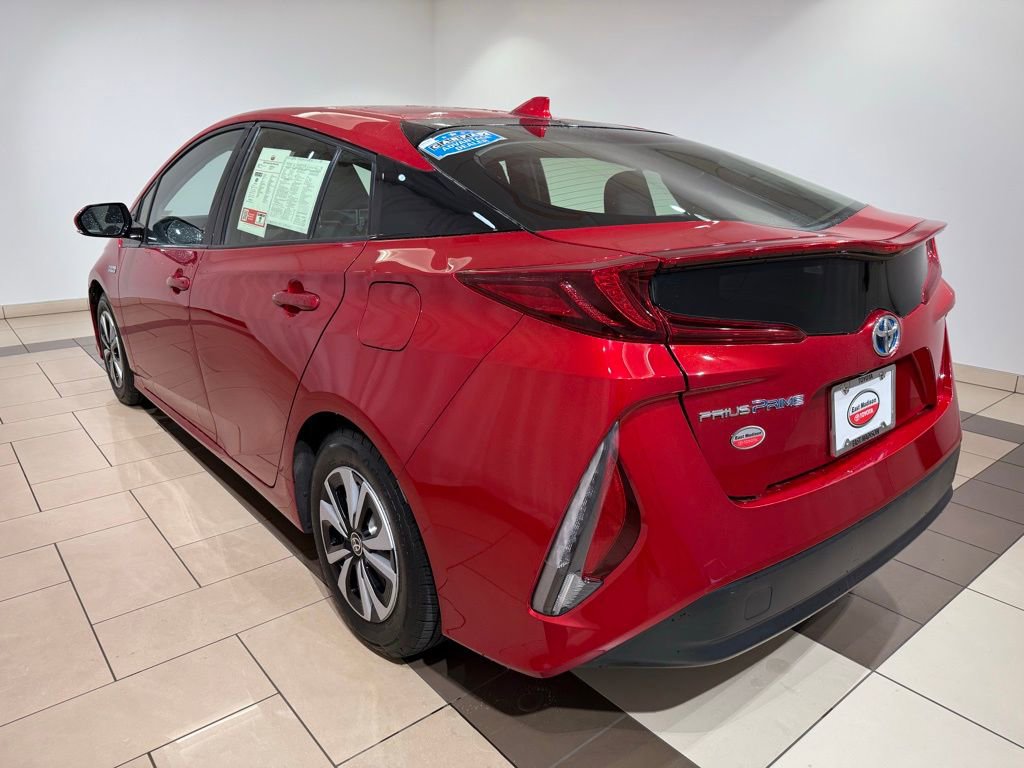 Used 2018 Toyota Prius Prime Plus FWD image 3