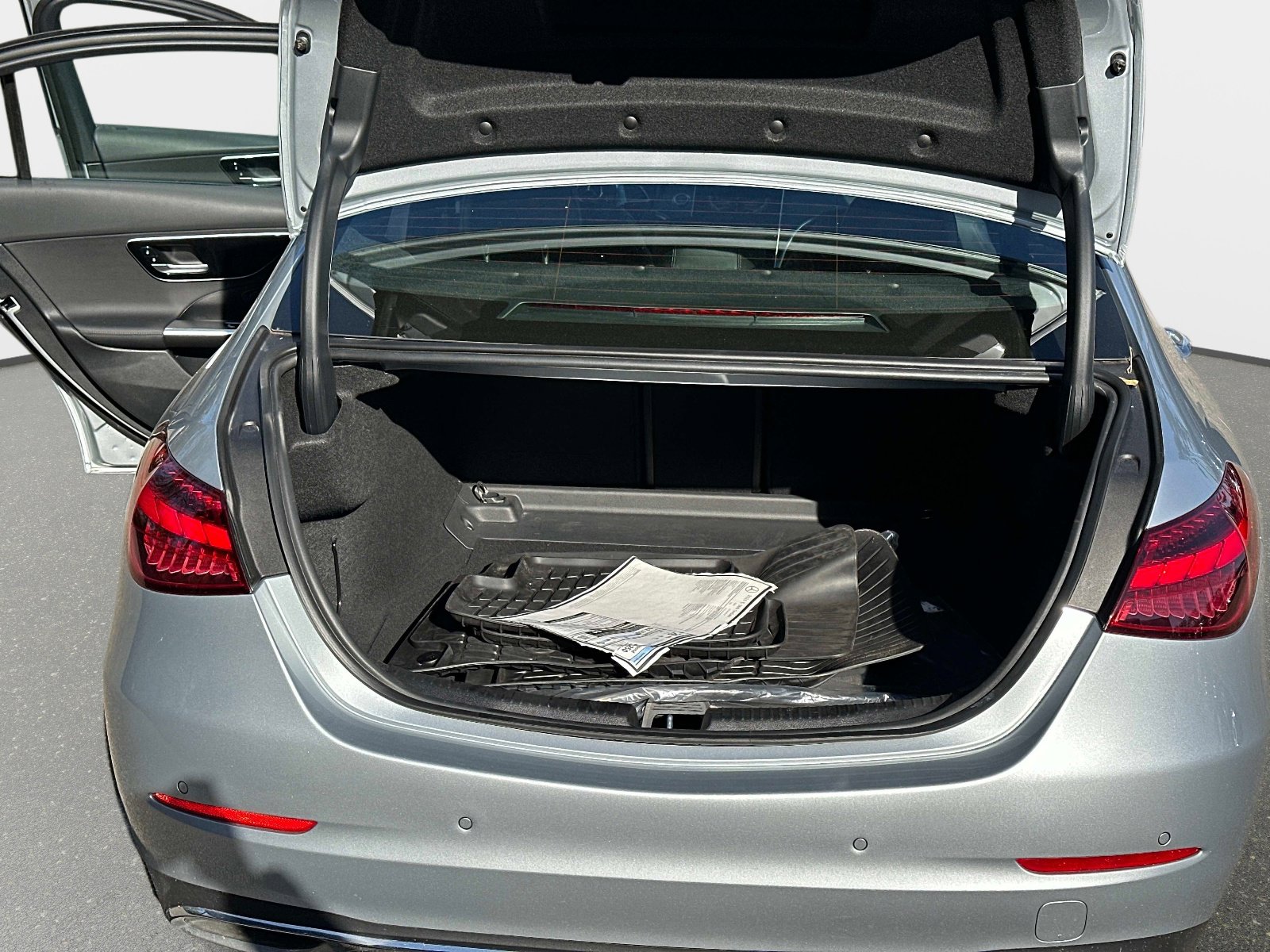 Used 2026 Mercedes-Benz C 300 Sedan image 11