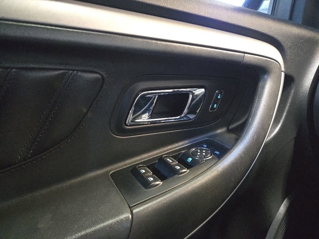 Used 2016 Ford Taurus SEL w/ Equipment Group 201A AWD/4WD image 19