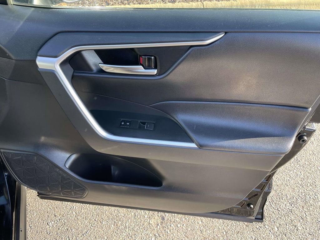 Used 2024 Toyota RAV4 XLE image 45