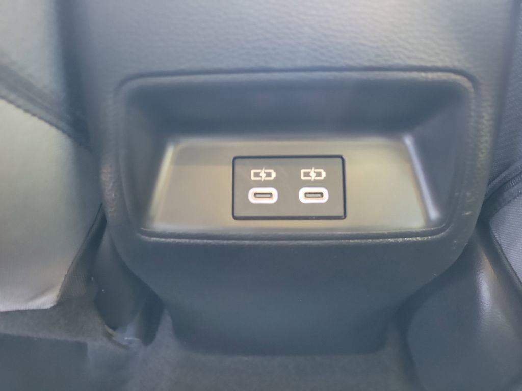 Used 2025 Toyota Corolla SE image 11