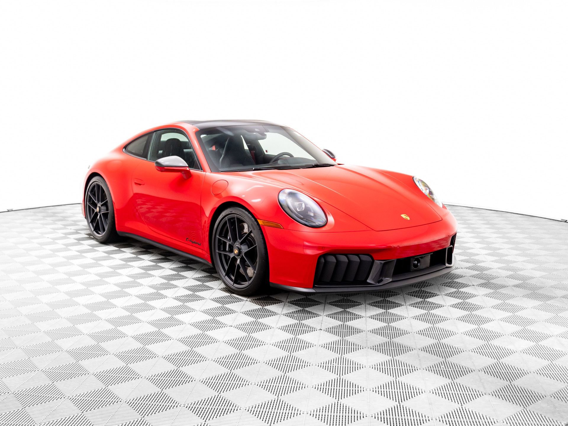 Certified 2025 Porsche 911 Carrera GTS image 6