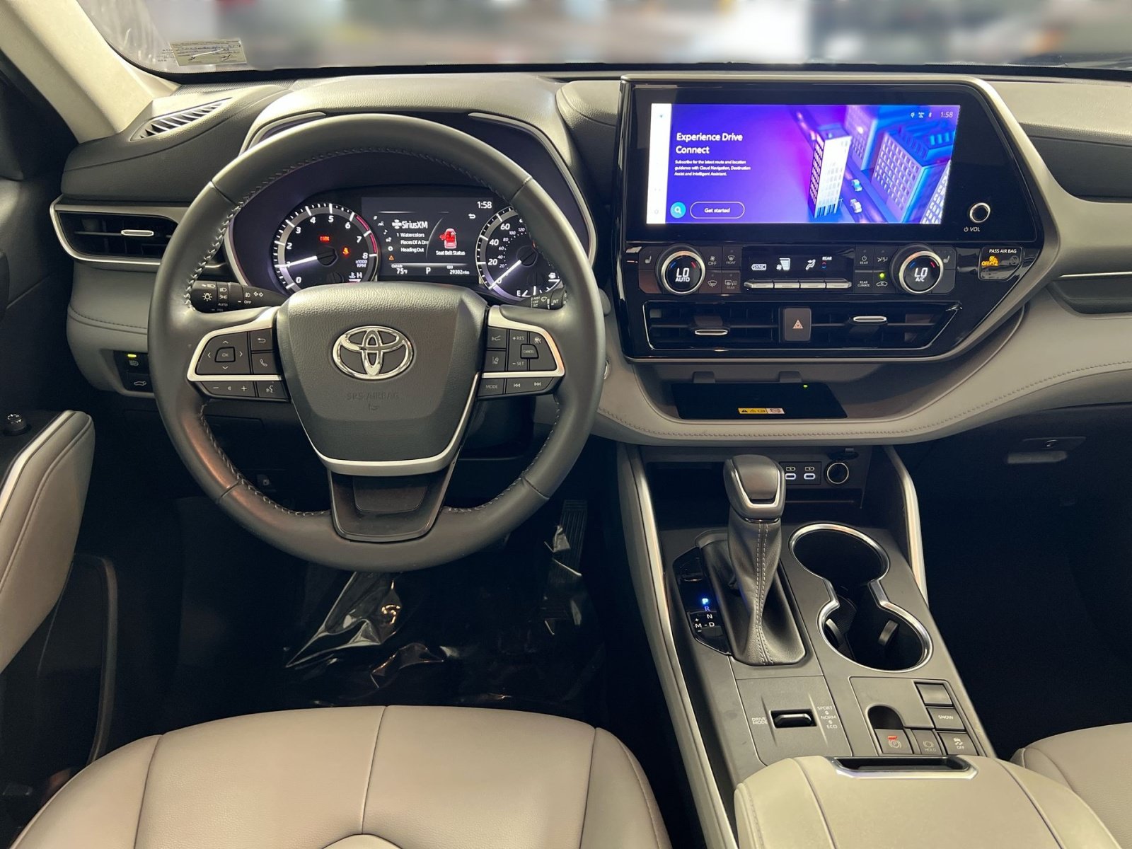 Used 2023 Toyota Highlander XLE FWD image 20