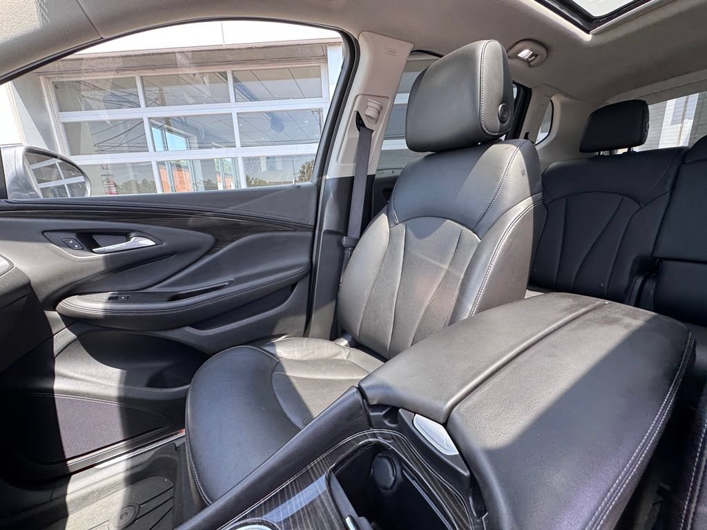 Used 2019 Buick Envision Essence AWD/4WD image 28