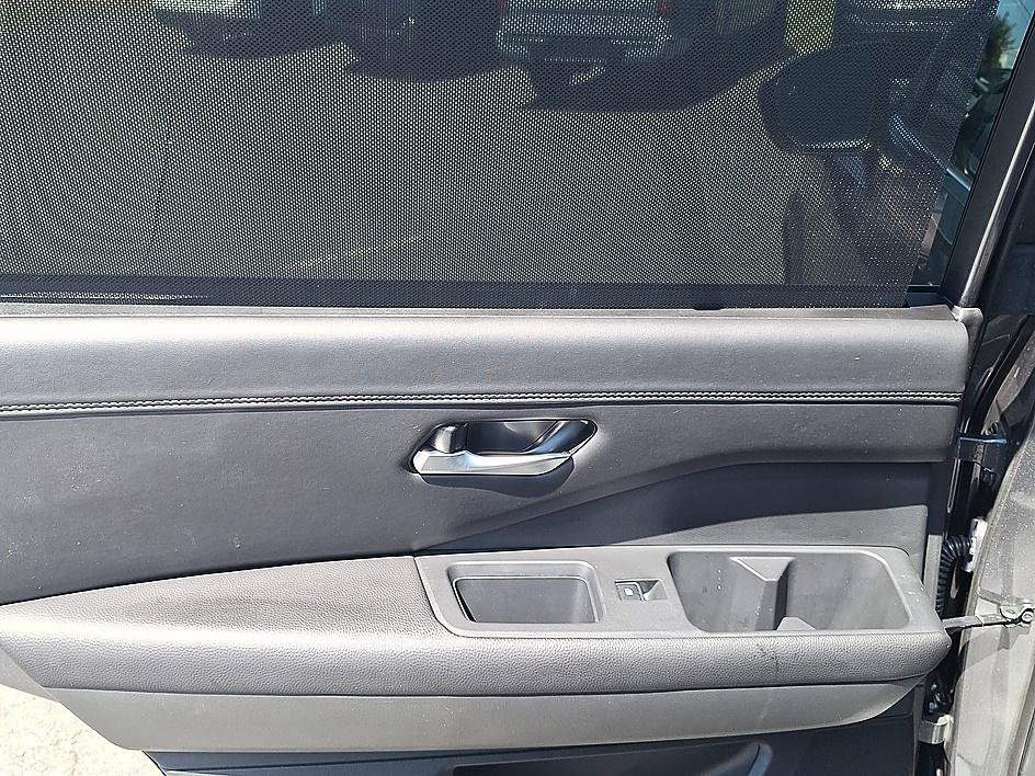Used 2025 Nissan Pathfinder Platinum w/ Cargo Package FWD image 31