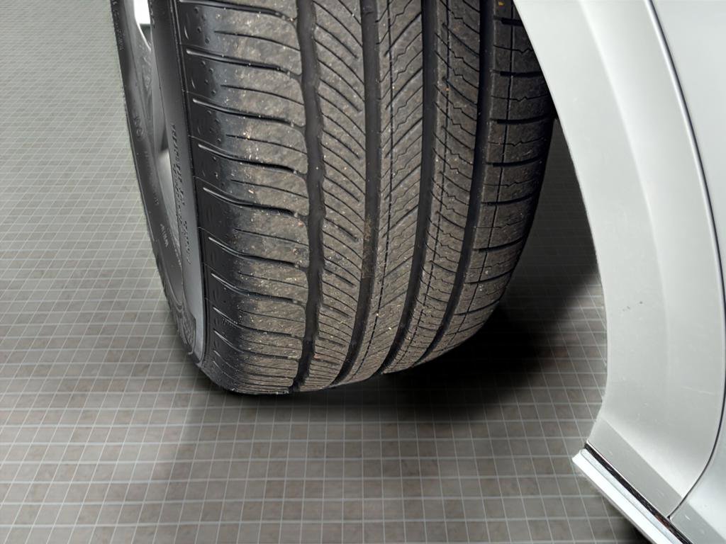 Certified 2026 Genesis GV70 2.5T Advanced image 11