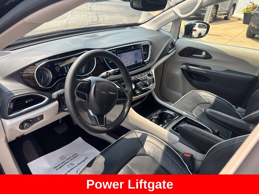 Used 2023 Chrysler Pacifica Limited FWD image 13