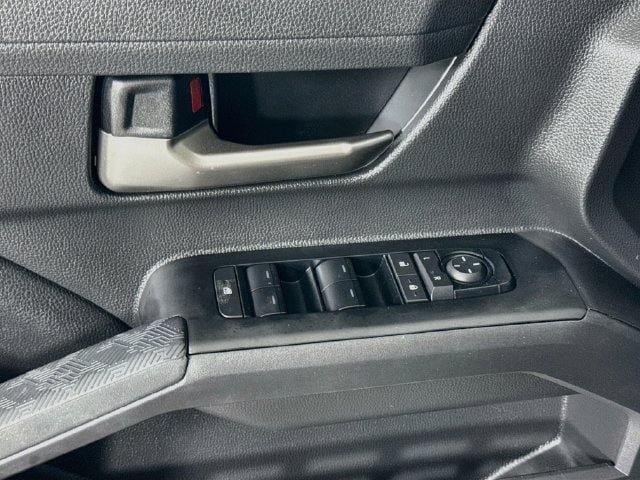 Certified 2025 Toyota Tacoma TRD Off-Road AWD/4WD image 19
