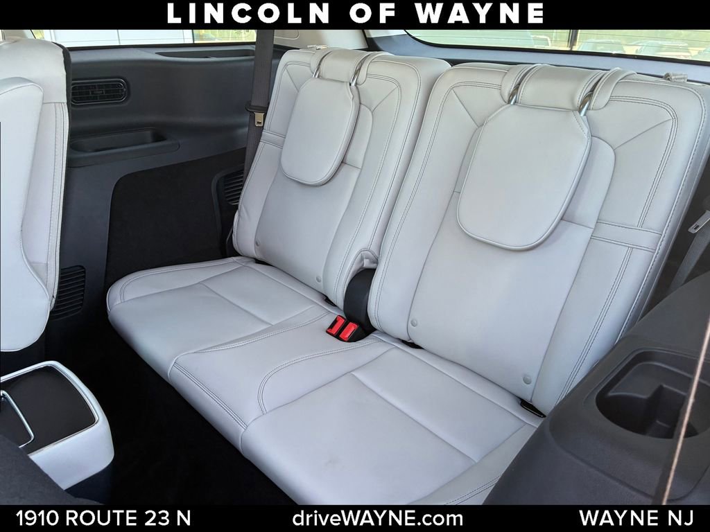 Used 2026 Lincoln Aviator Reserve AWD/4WD image 23