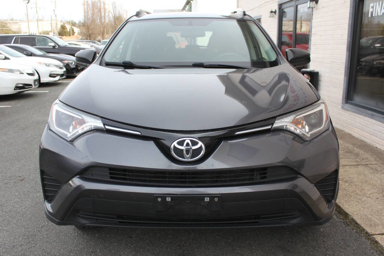 Used 2016 Toyota RAV4 LE image 2