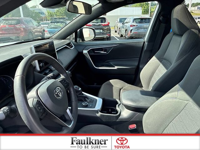 Certified 2024 Toyota RAV4 SE w/ Convenience Package AWD/4WD image 29